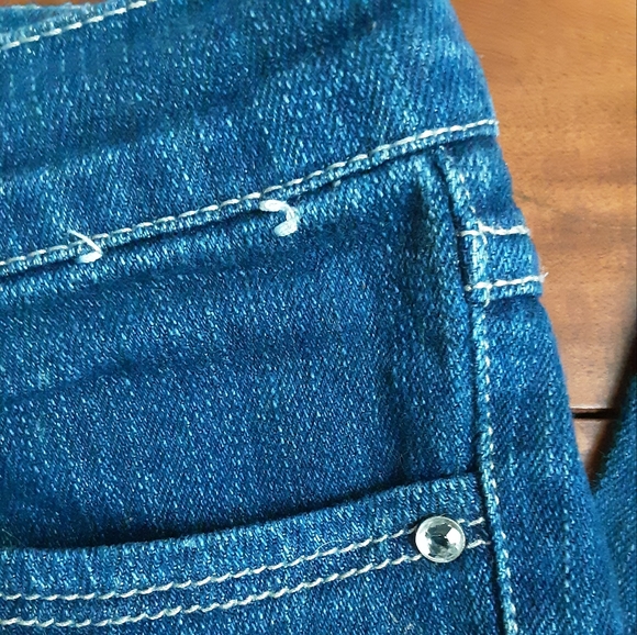 GYMBOREE GIRLS SKINNY JEANS WITH BOW AND RHINESTONE DETAIL 8 - Picture 4 of 6